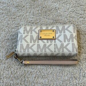 MK Signature Logo Long Wallet / Wristlet